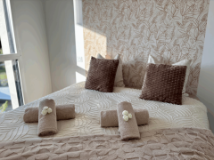 image-slider-with-thumbnail7.jpeg